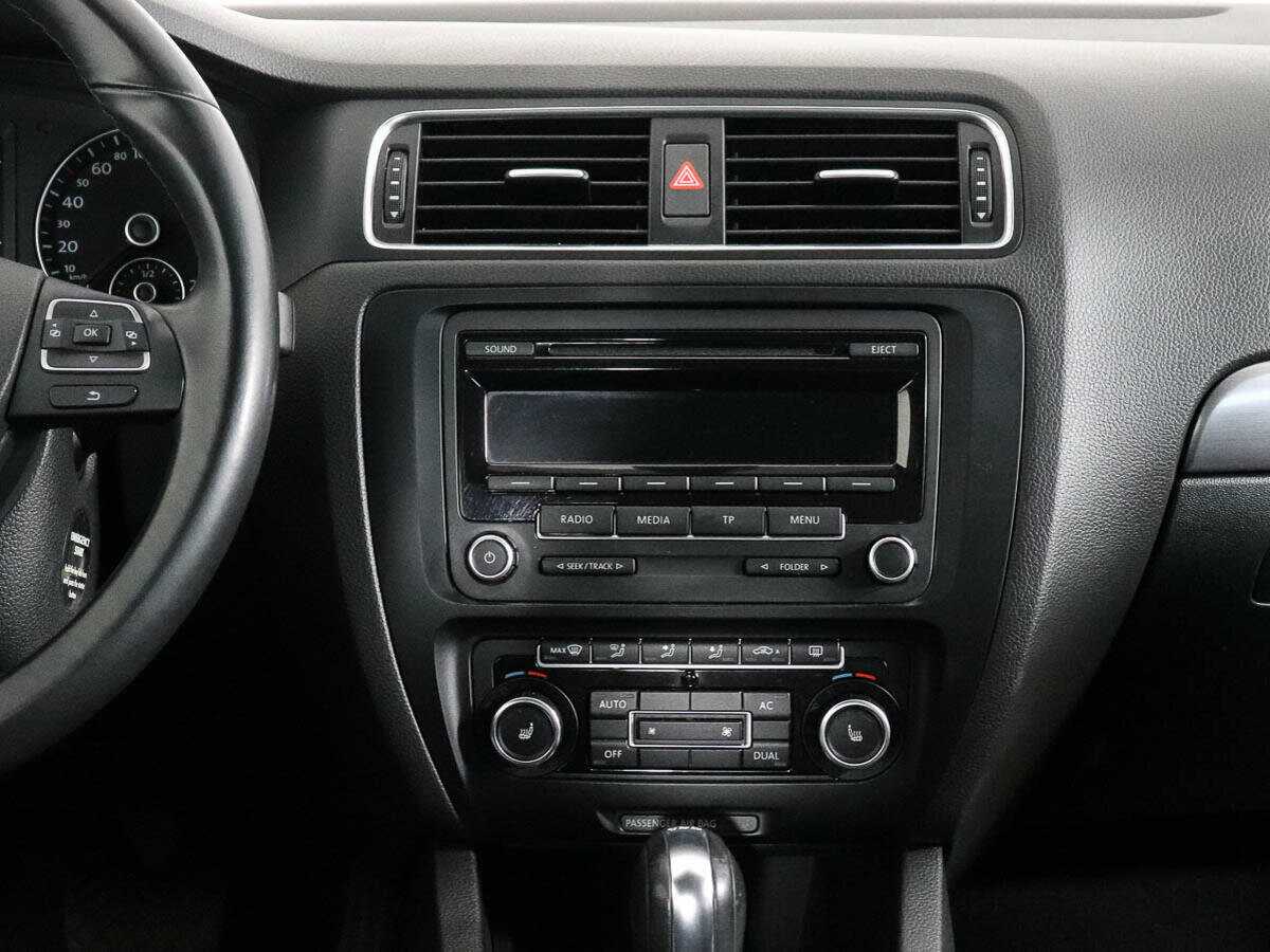 Купить Volkswagen Jetta, 2012, 64 244 км.. Фото: #13