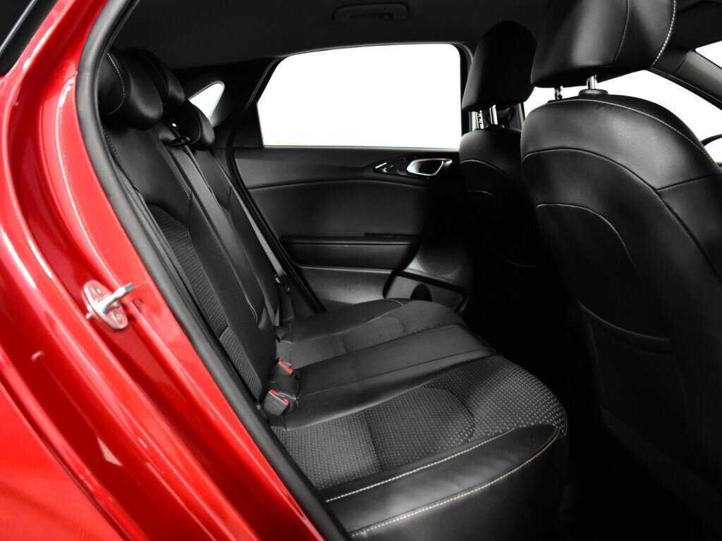 Купить Kia Ceed, 2018, 81 890 км.. Фото: #9