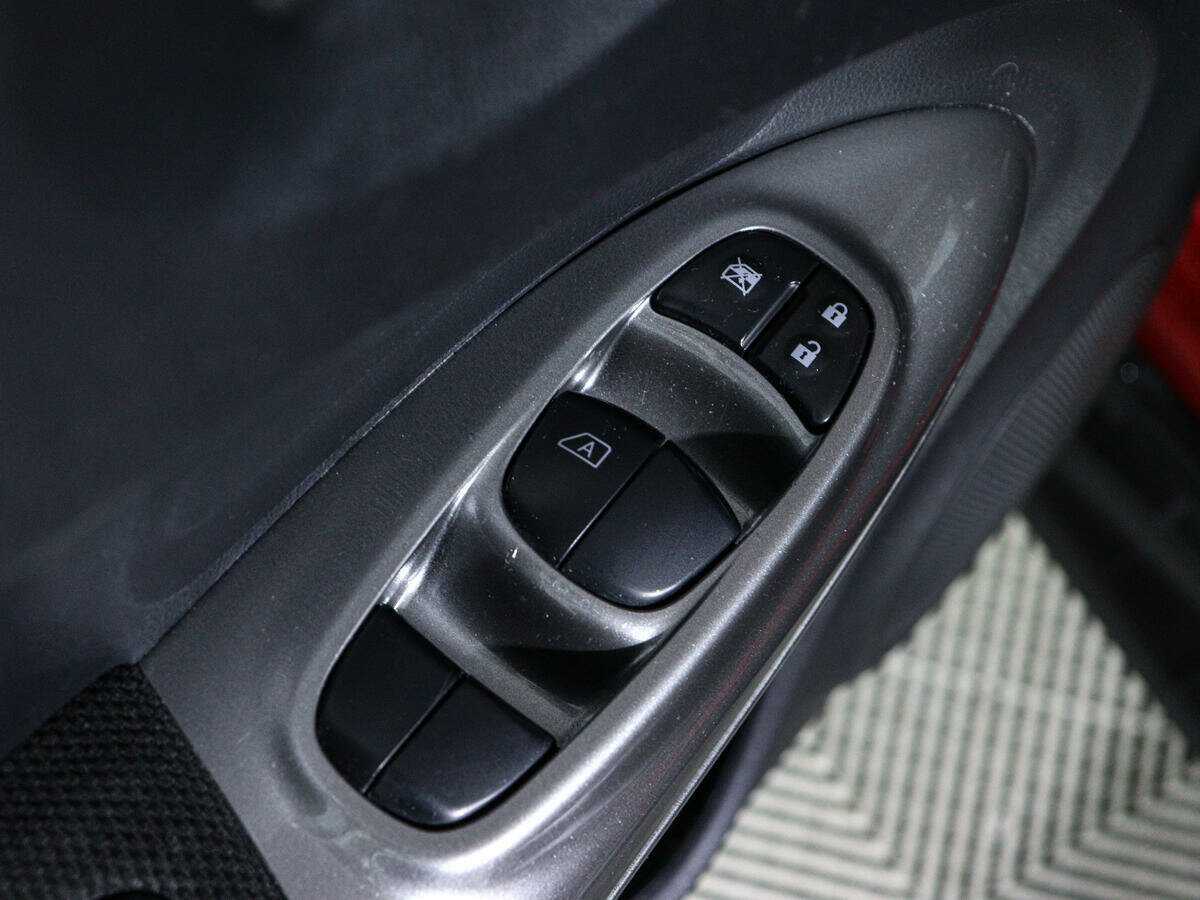 Купить Nissan Juke, 2014, 91 800 км.. Фото: #13