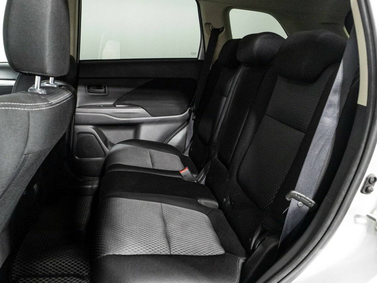 Купить Mitsubishi Outlander, 2017, 104 482 км.. Фото: #9