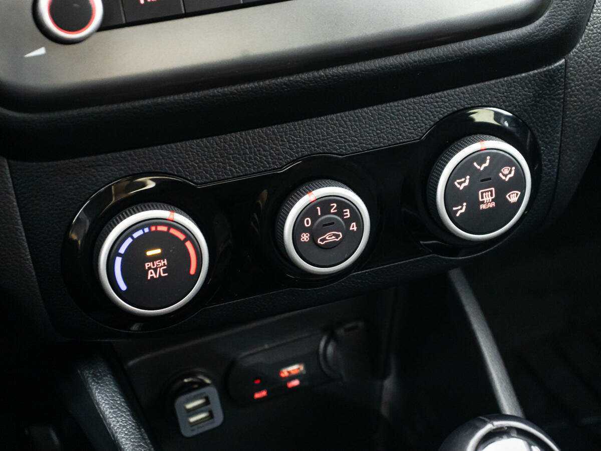 Купить Kia Rio, 2017, 71 495 км.. Фото: #15