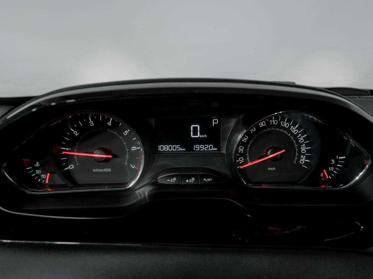 Купить Peugeot 208, 2013, 107 930 км.. Фото: #10