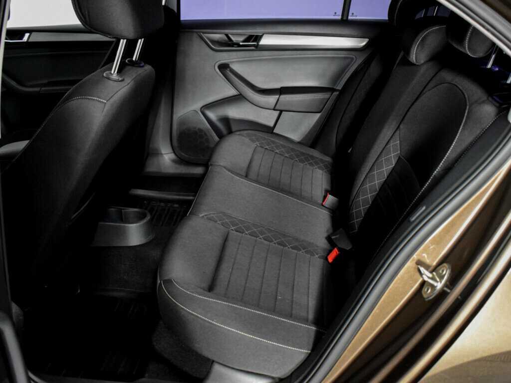 Купить Skoda Rapid, 2017, 97 486 км.. Фото: #9