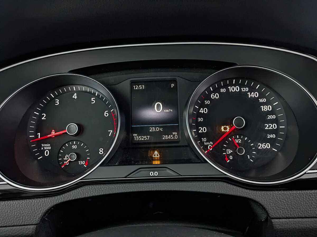 Купить Volkswagen Passat, 2016, 135 253 км.. Фото: #12