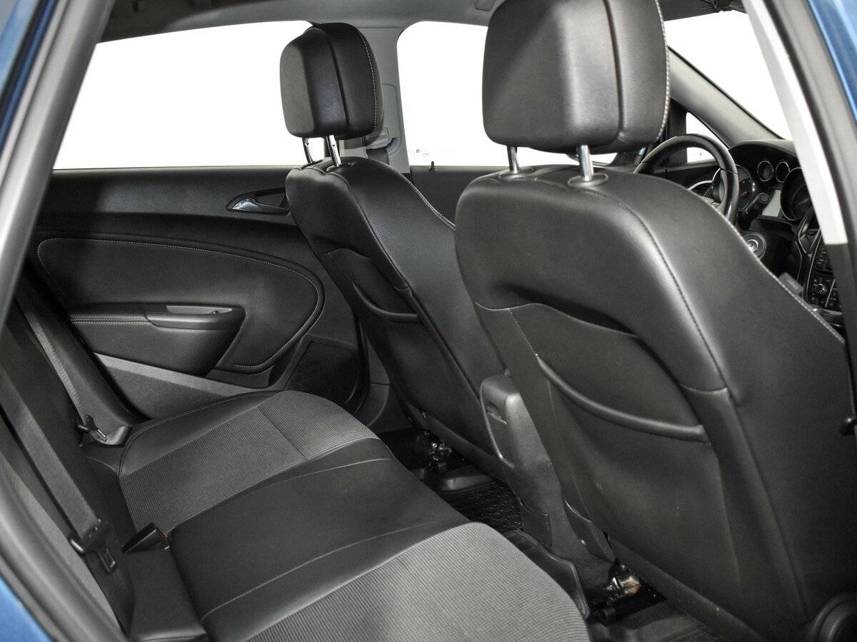 Купить Opel Astra, 2013, 210 797 км.. Фото: #10