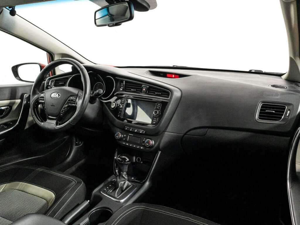 Купить Kia Ceed, 2015, 140 599 км.. Фото: #8