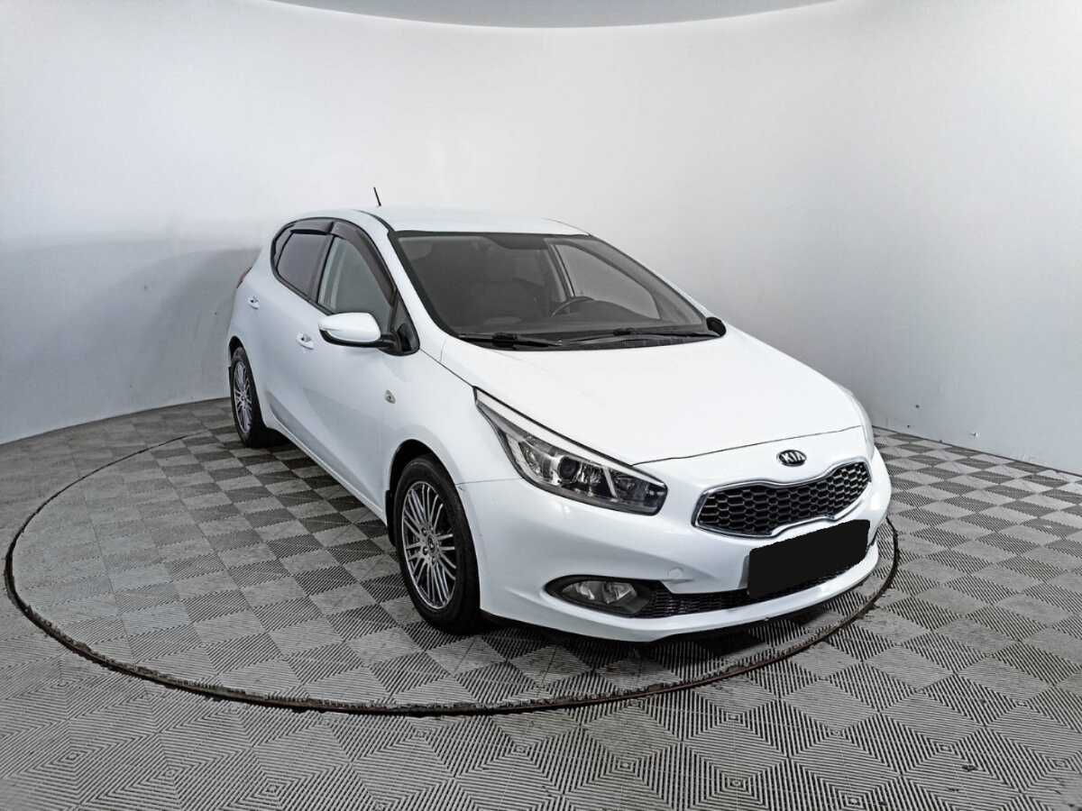 Купить Kia Ceed, 2014, 123 171 км.. Фото: #2