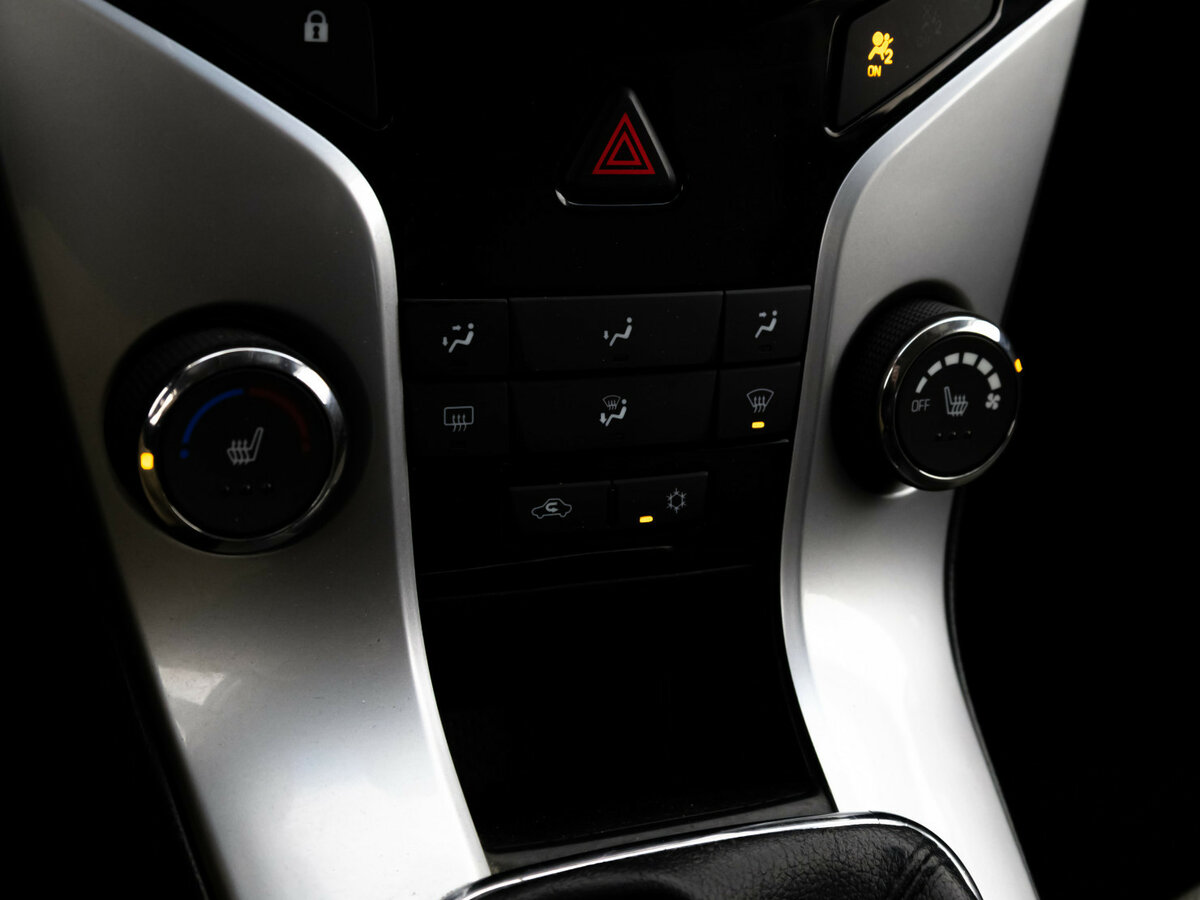 Купить Chevrolet Cruze, 2013, 195 802 км.. Фото: #10
