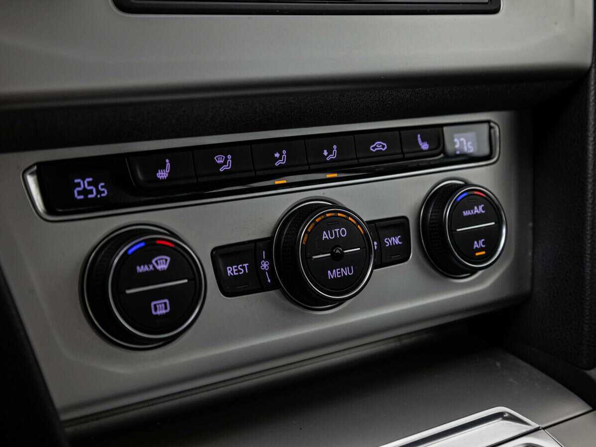 Купить Volkswagen Passat, 2016, 78 853 км.. Фото: #12