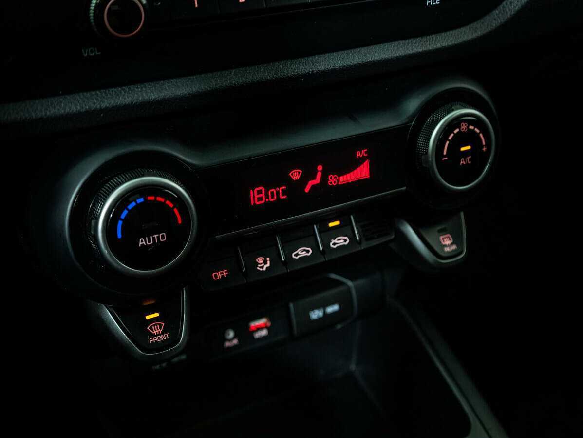 Купить Kia Rio, 2017, 56 574 км.. Фото: #14