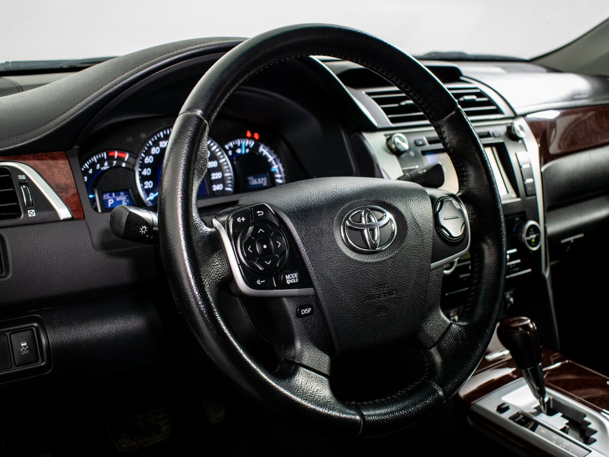 Купить Toyota Camry, 2014, 136 319 км.. Фото: #10