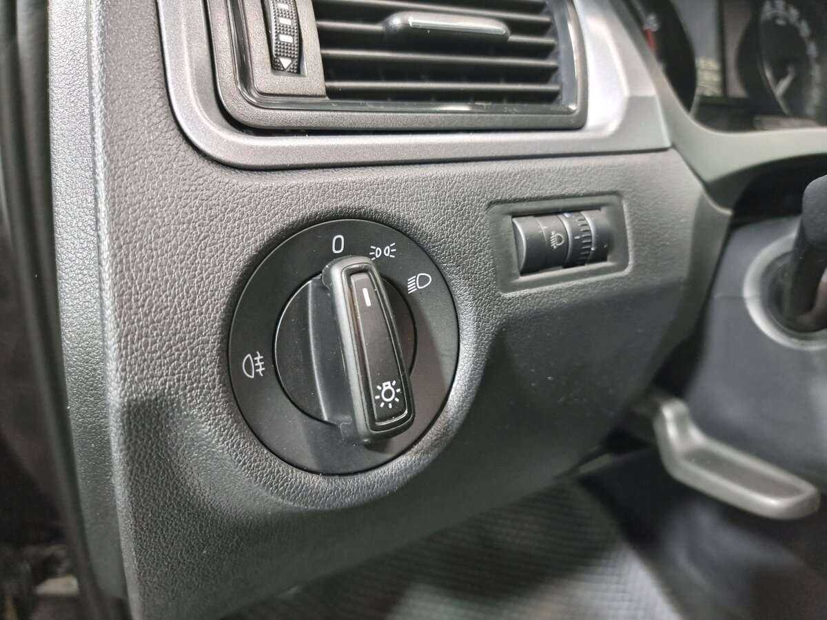 Купить Skoda Rapid, 2019, 107 000 км.. Фото: #6