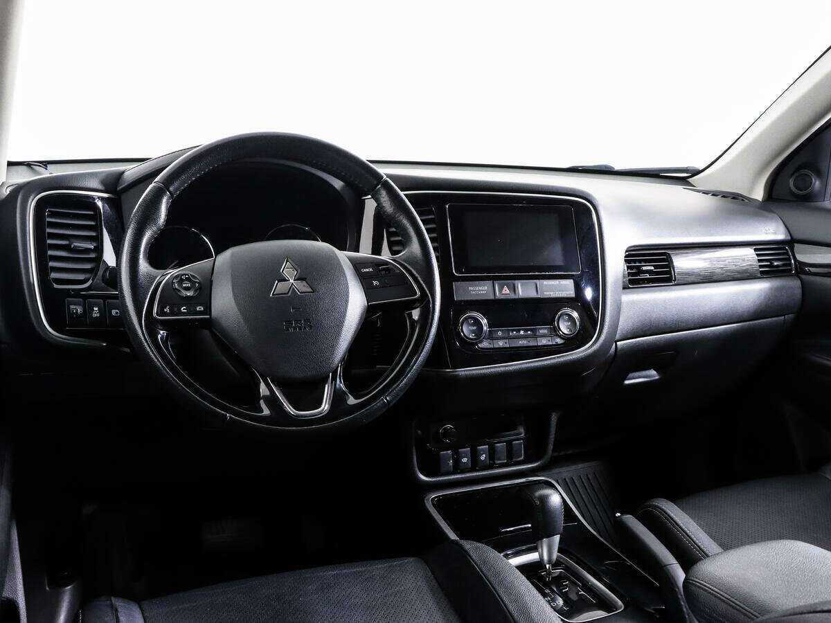 Купить Mitsubishi Outlander, 2018, 135 735 км.. Фото: #8