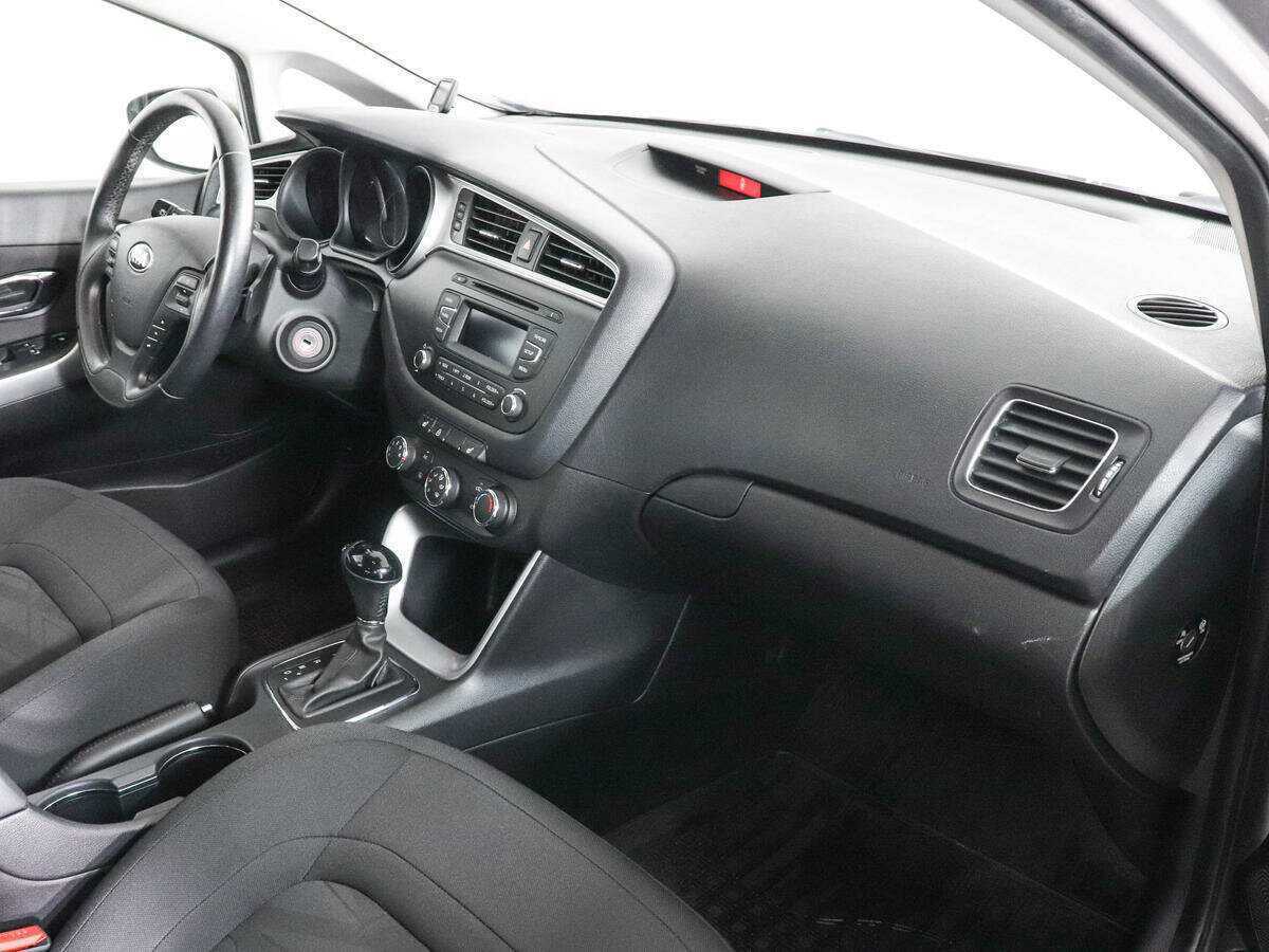 Купить Kia Ceed, 2016, 74 665 км.. Фото: #9