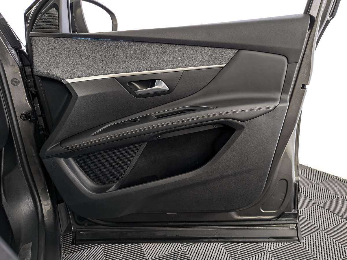 Купить Peugeot 3008, 2018, 187 811 км.. Фото: #18