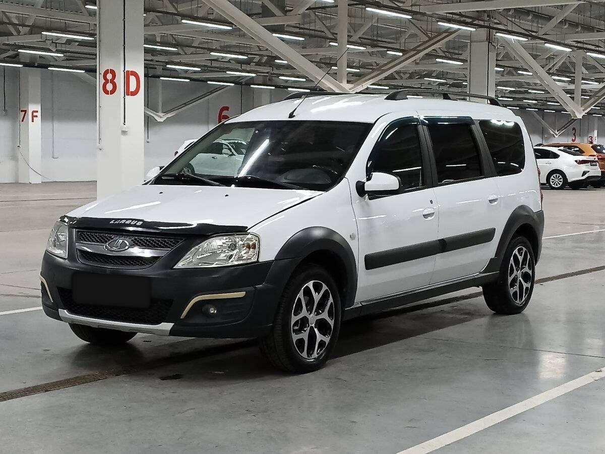 Купить Lada (ВАЗ) Largus, 2017, 200 985 км.. Посмотреть фото