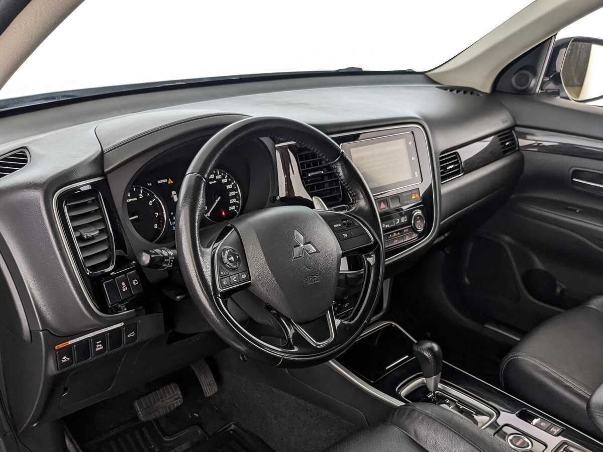 Купить Mitsubishi Outlander, 2017, 228 089 км.. Фото: #9