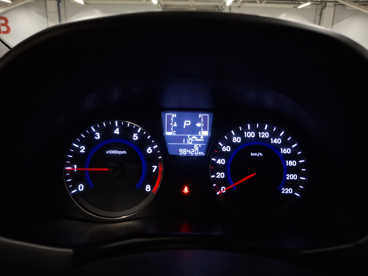 Купить Hyundai Solaris, 2015, 98 403 км.. Фото: #12