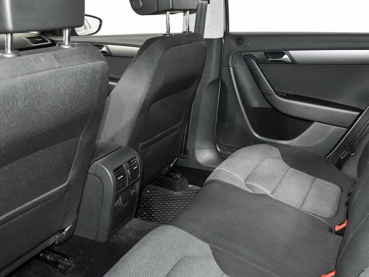 Купить Volkswagen Passat, 2012, 280 564 км.. Фото: #9