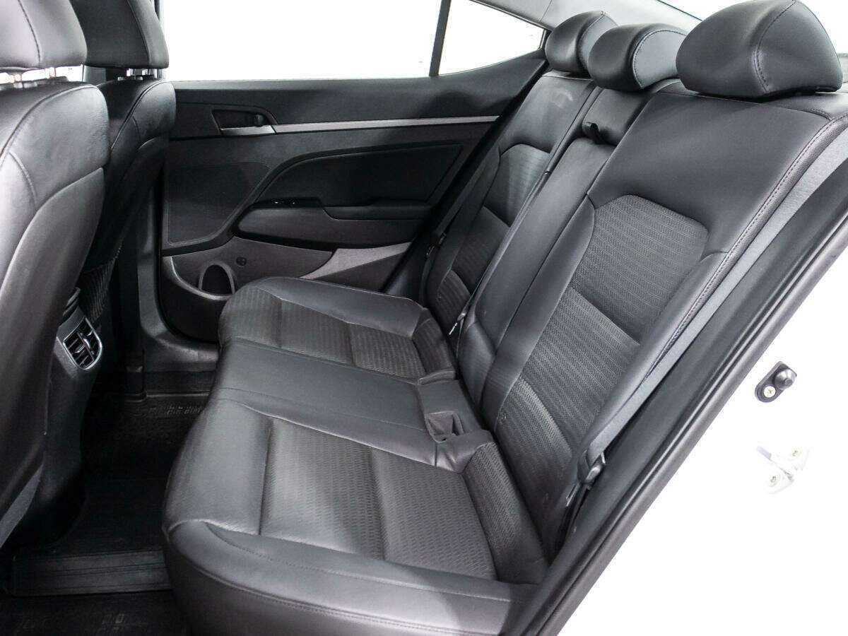 Купить Hyundai Elantra, 2016, 115 307 км.. Фото: #9