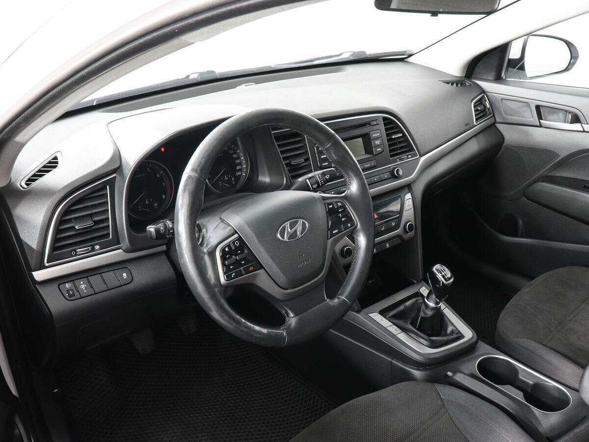 Купить Hyundai Elantra, 2018, 259 303 км.. Фото: #3