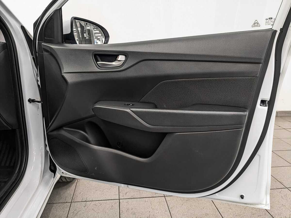 Купить Hyundai Solaris, 2019, 107 966 км.. Фото: #21