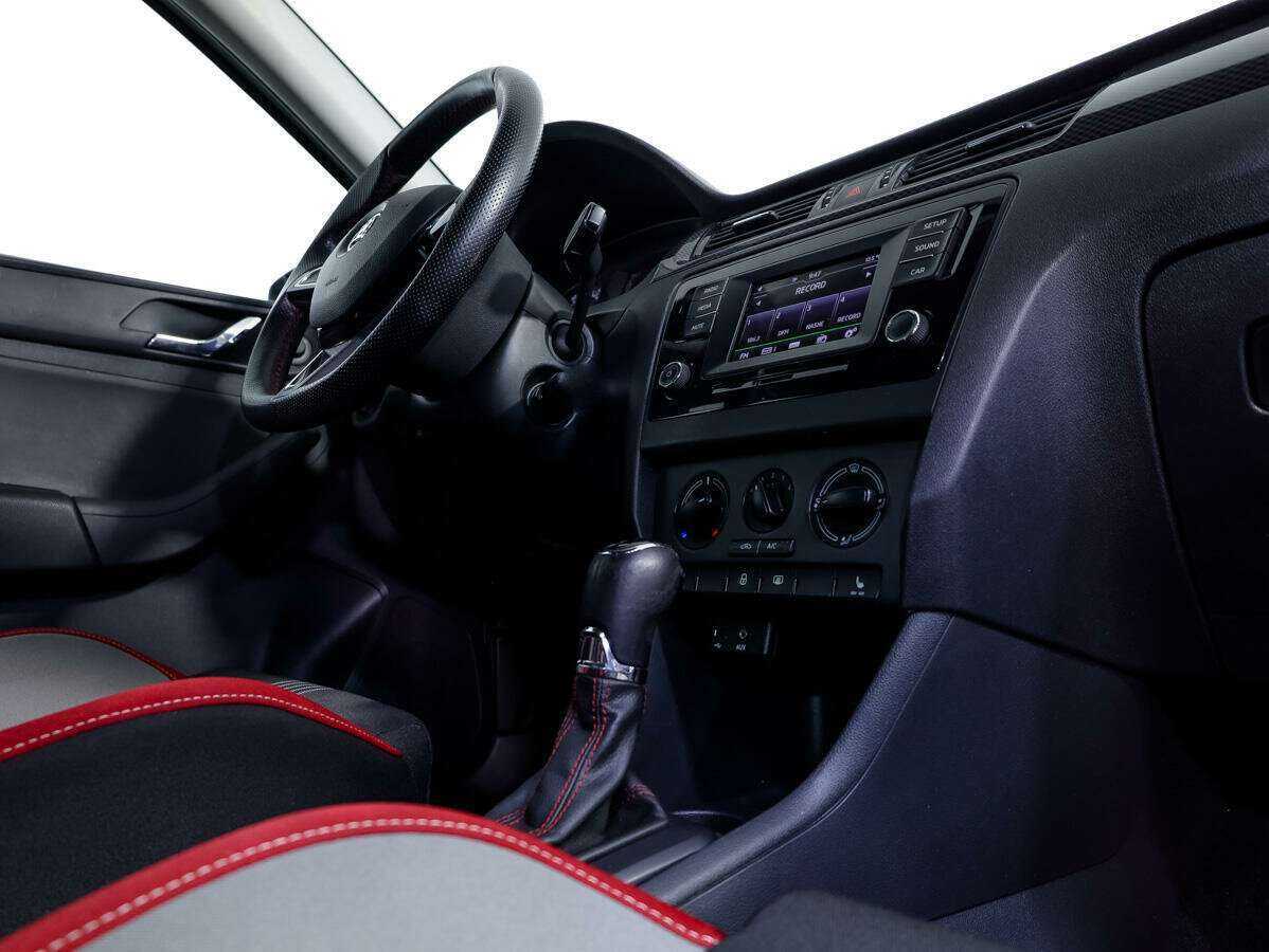 Купить Skoda Rapid, 2015, 107 086 км.. Фото: #19