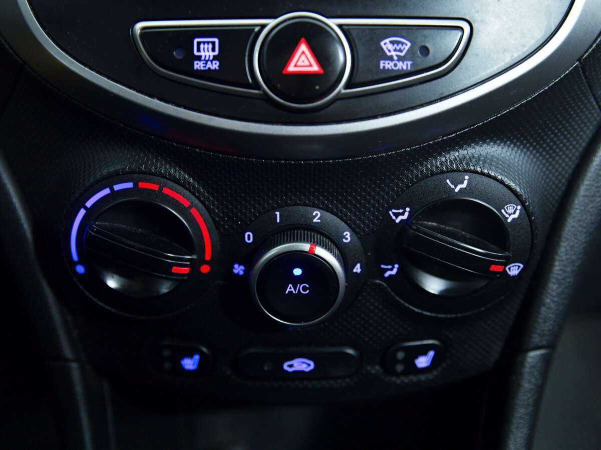 Купить Hyundai Solaris, 2015, 187 312 км.. Фото: #15