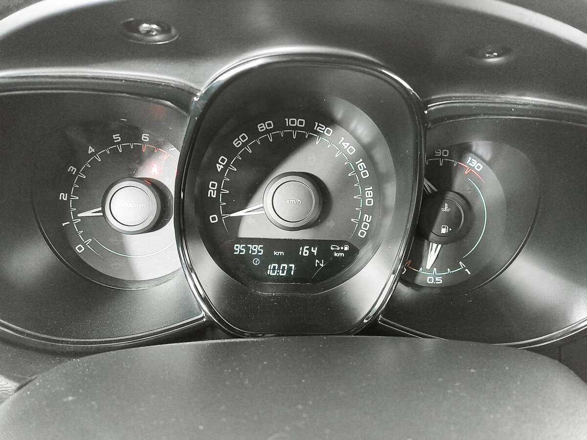 Купить Lada (ВАЗ) Vesta, 2015, 95 778 км.. Фото: #9