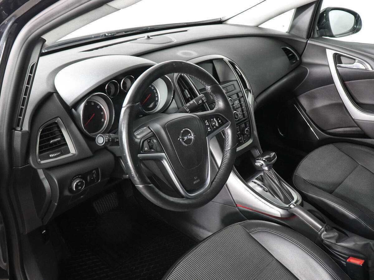 Купить Opel Astra, 2012, 143 670 км.. Фото: #8