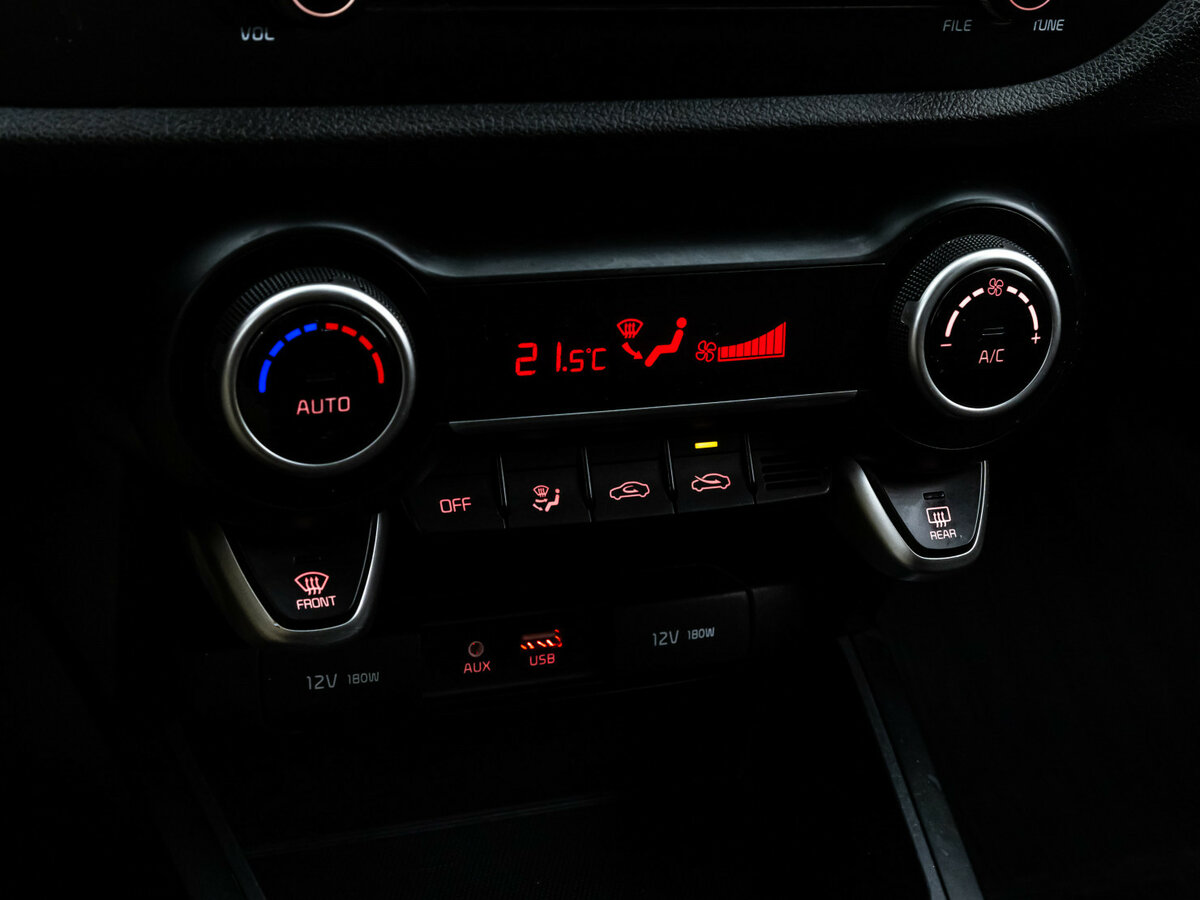 Купить Kia Rio, 2018, 112 129 км.. Фото: #10