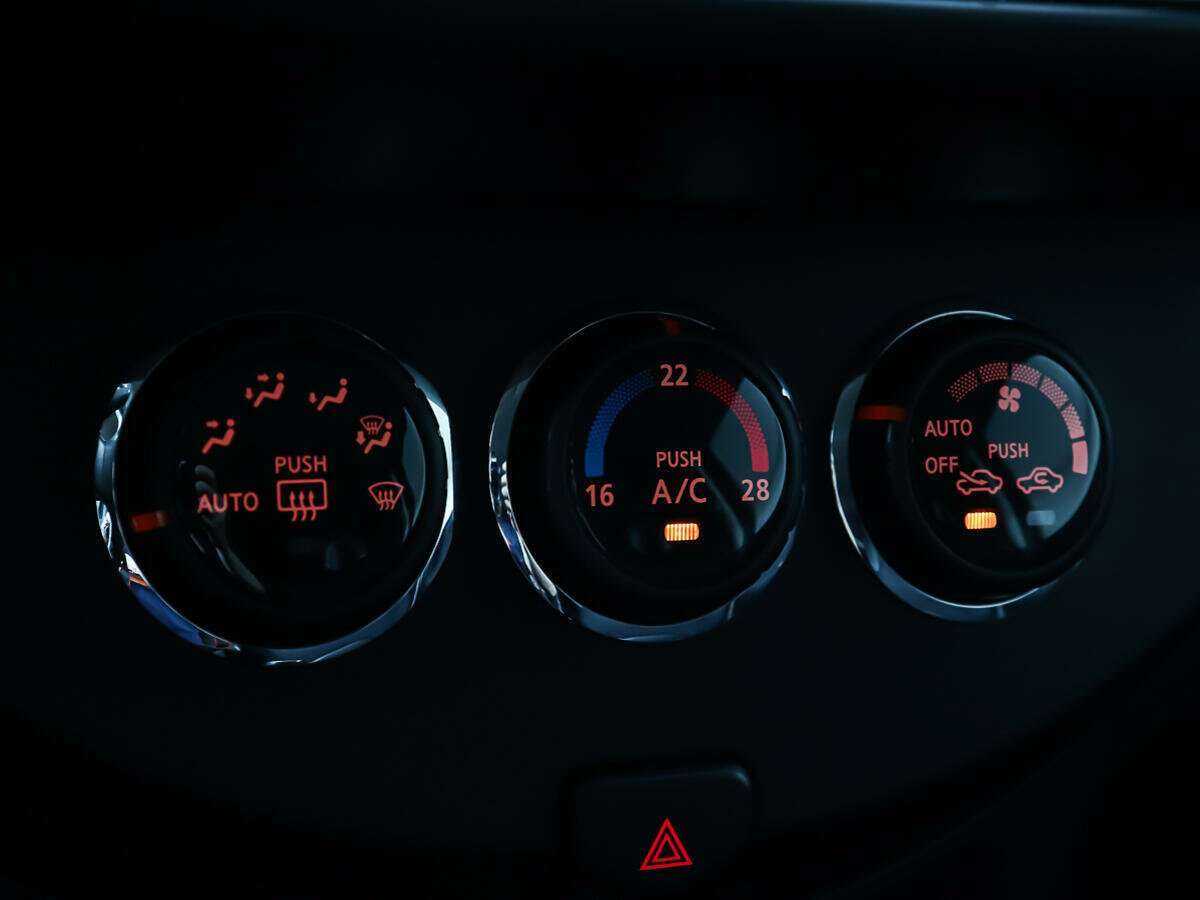 Купить Nissan Note, 2012, 97 744 км.. Фото: #15