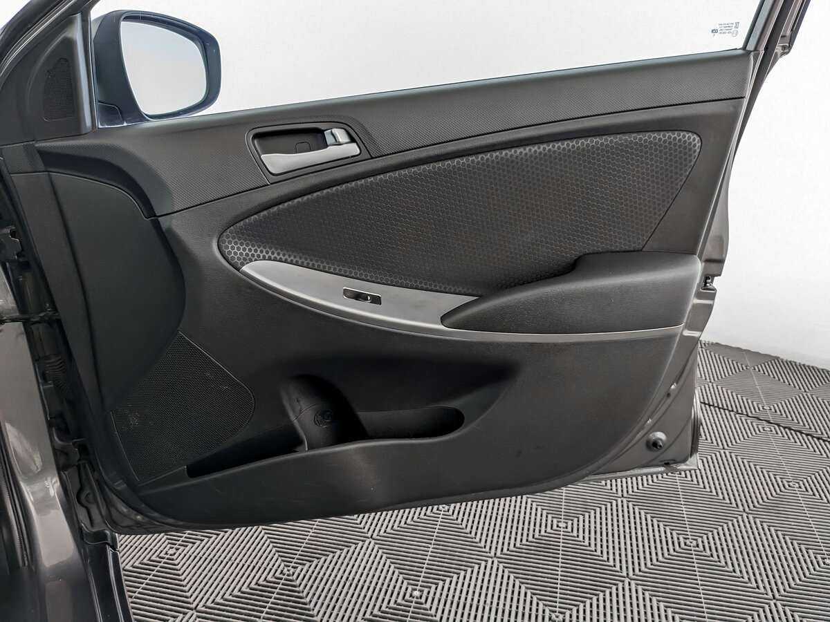 Купить Hyundai Solaris, 2016, 85 596 км.. Фото: #19