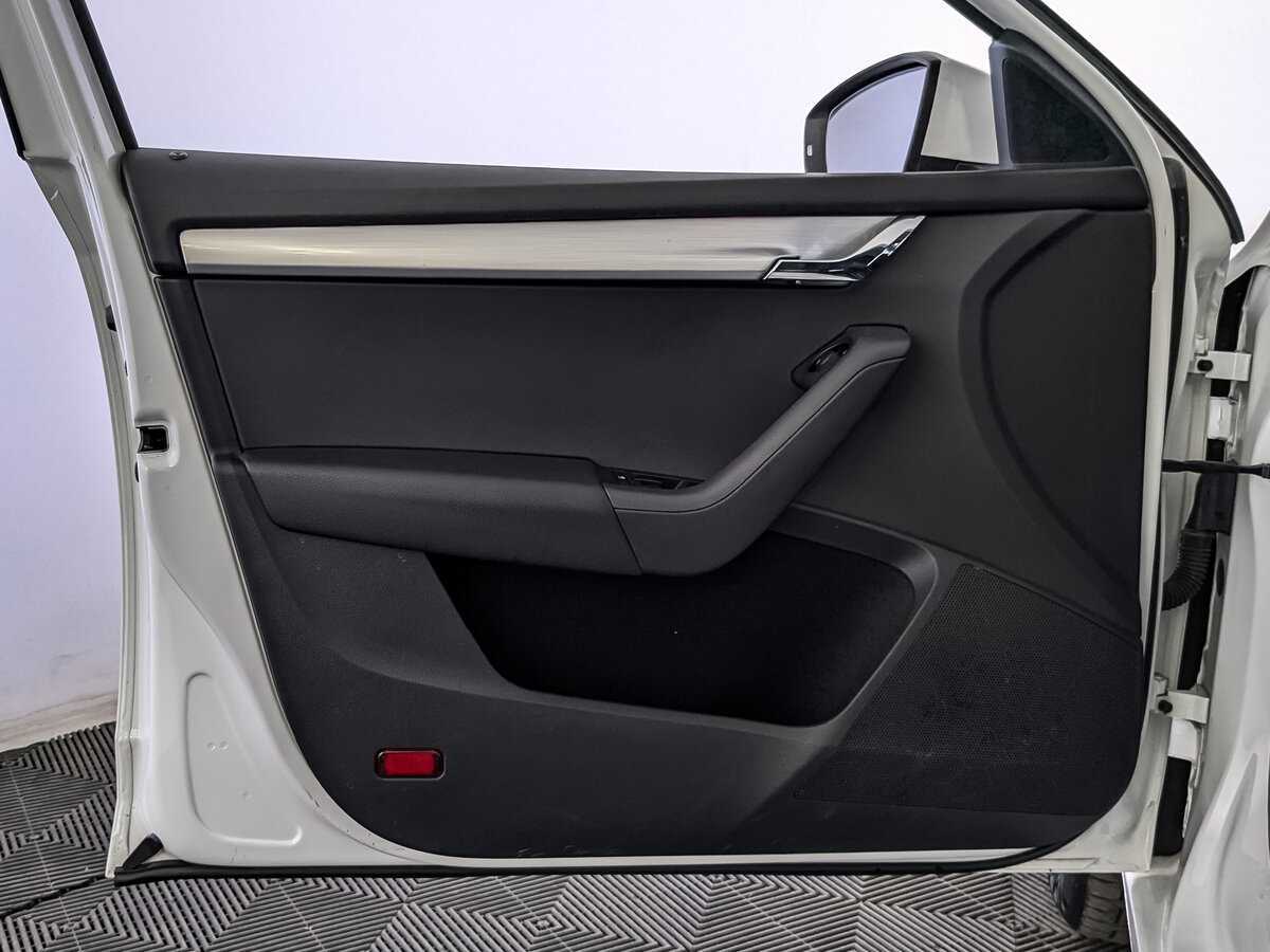 Купить Skoda Octavia, 2017, 66 246 км.. Фото: #17