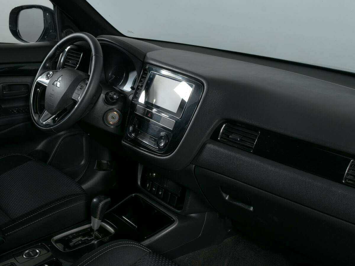Купить Mitsubishi Outlander, 2018, 181 560 км.. Фото: #5