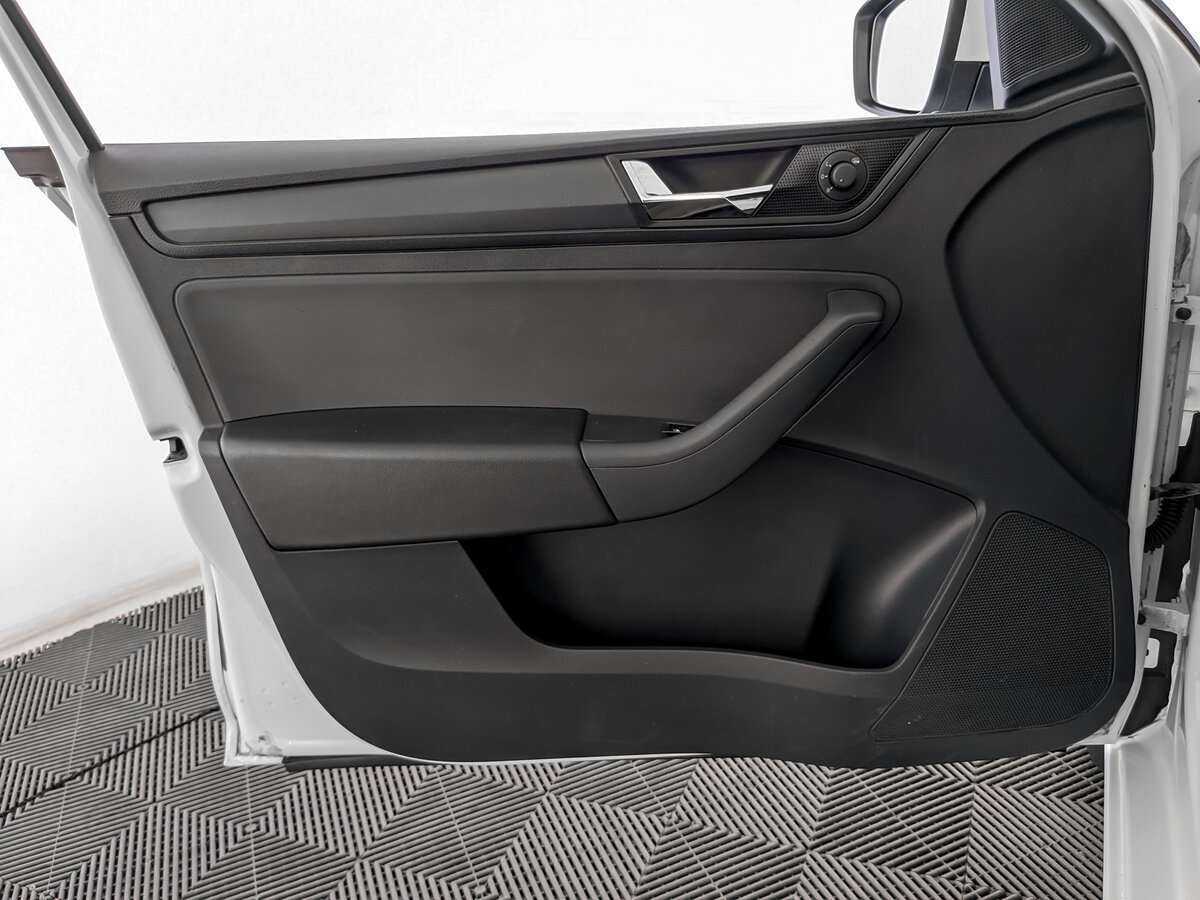 Купить Skoda Rapid, 2017, 132 368 км.. Фото: #14