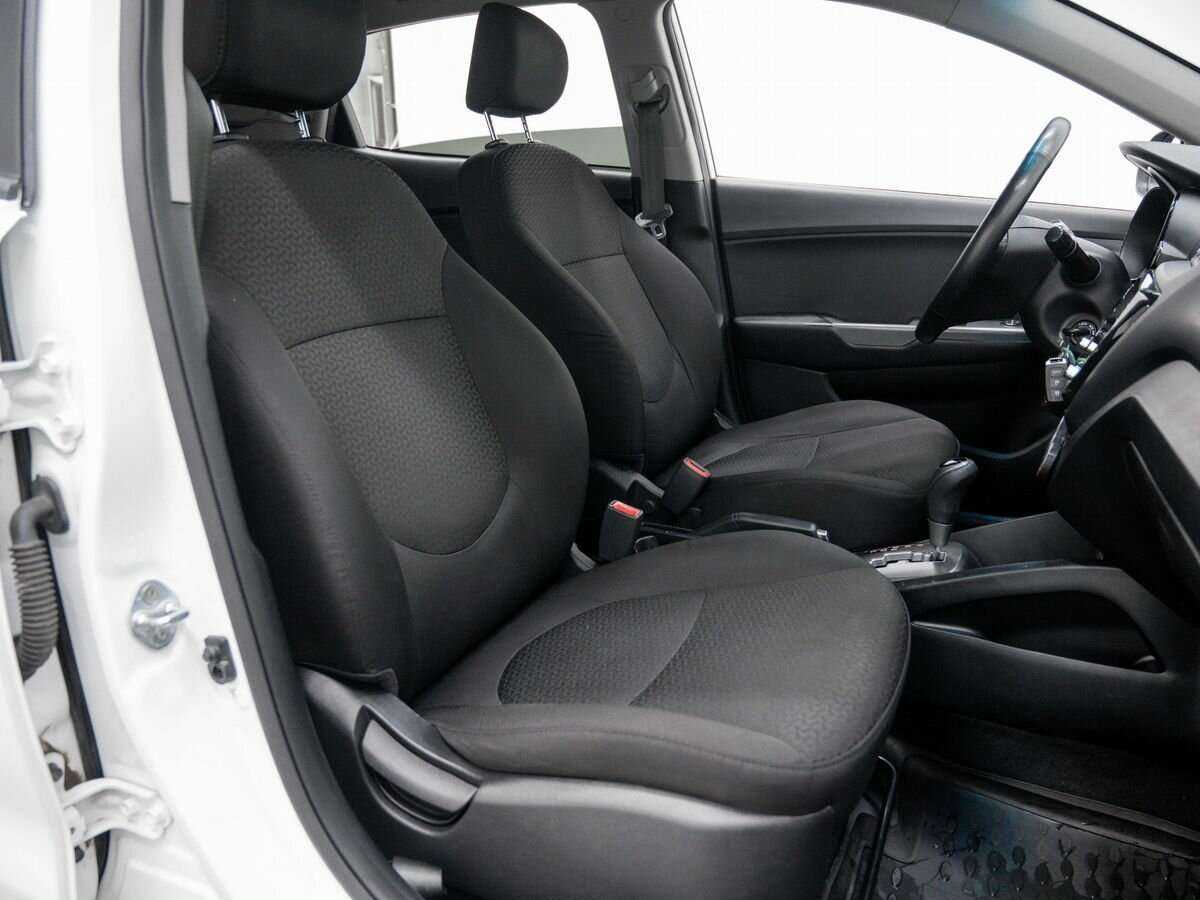 Купить Kia Rio, 2017, 157 003 км.. Фото: #8