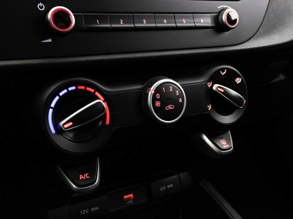 Купить Kia Rio, 2021, 30 581 км.. Фото: #17