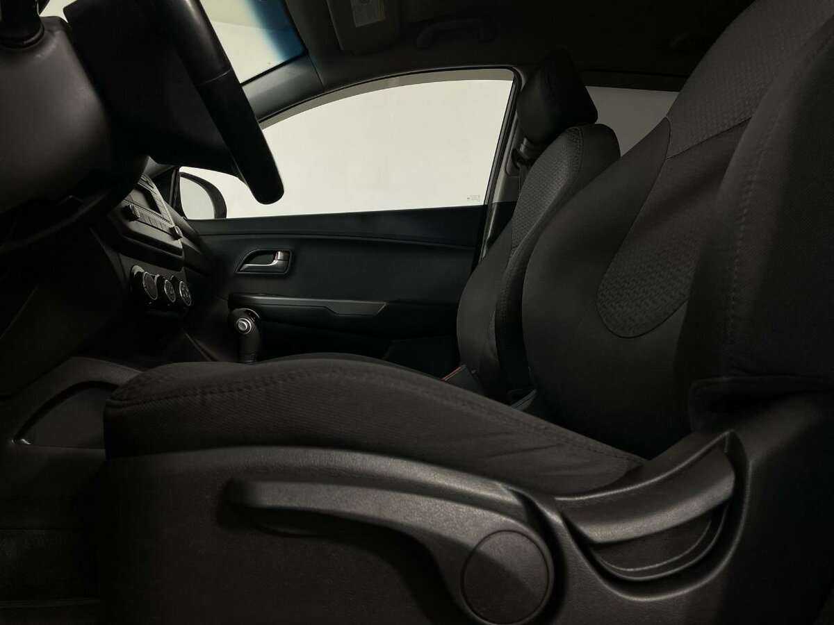 Купить Kia Rio, 2016, 83 880 км.. Фото: #9