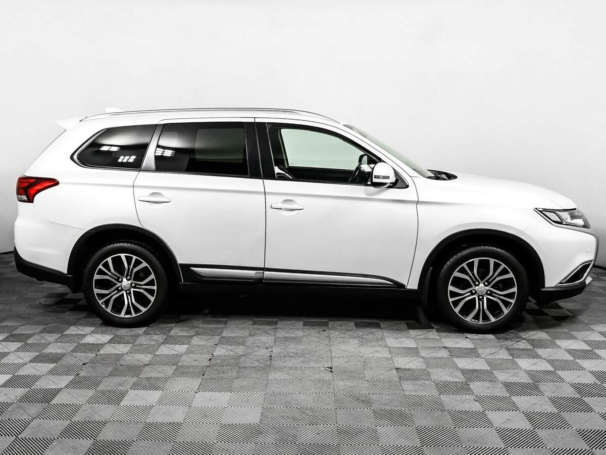 Купить Mitsubishi Outlander, 2017, 72 468 км.. Фото: #3