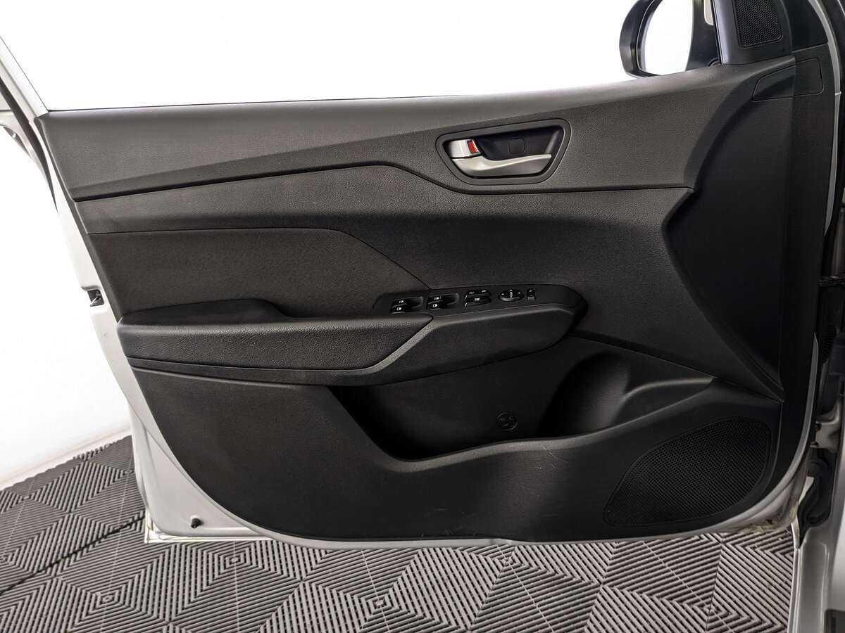 Купить Hyundai Solaris, 2019, 110 373 км.. Фото: #14