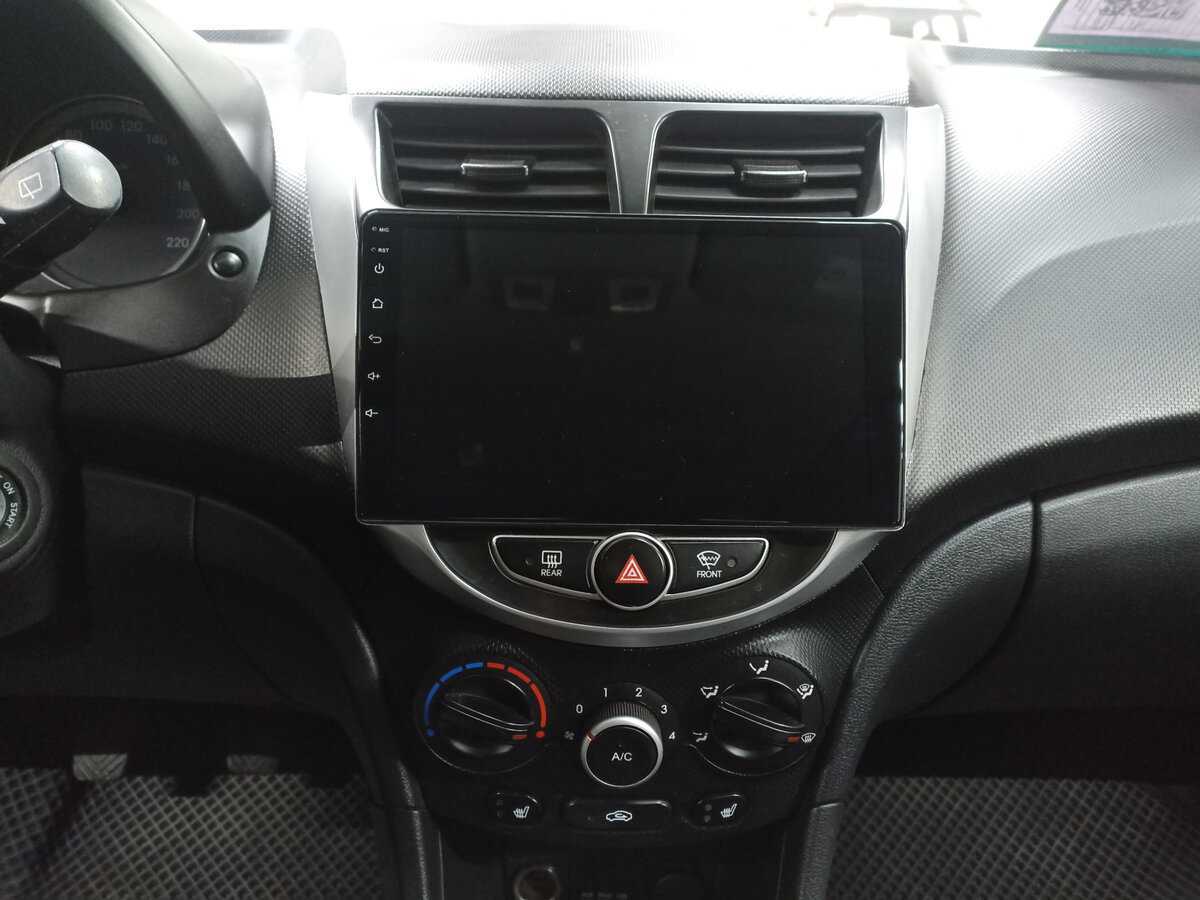 Купить Hyundai Solaris, 2014, 151 383 км.. Фото: #11