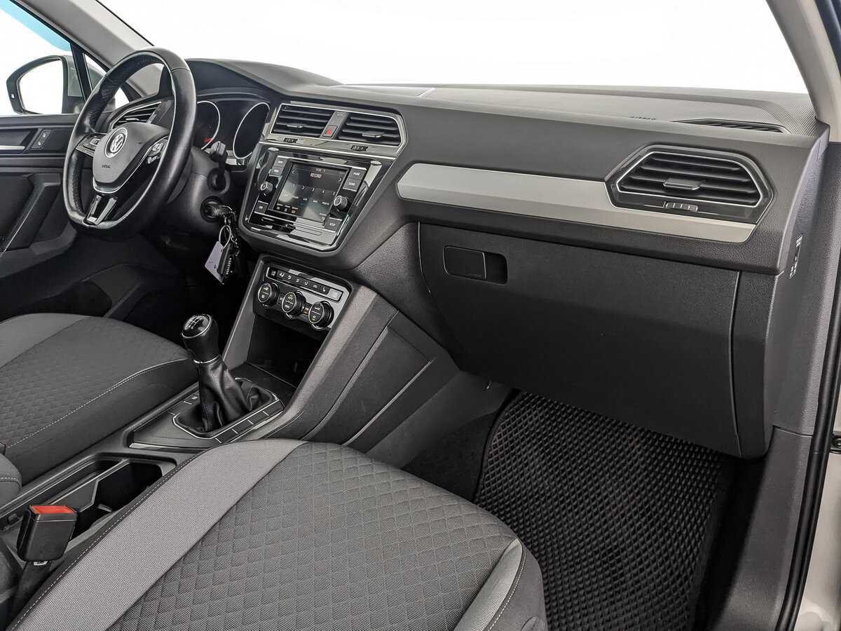 Купить Volkswagen Tiguan, 2019, 70 206 км.. Фото: #8