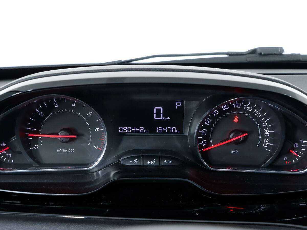 Купить Peugeot 208, 2013, 90 441 км.. Фото: #16