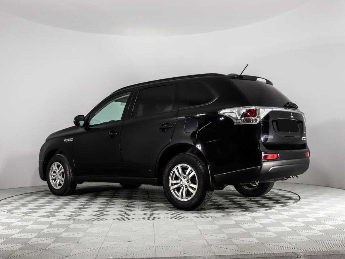 Купить Mitsubishi Outlander, 2014, 133 729 км.. Фото: #6