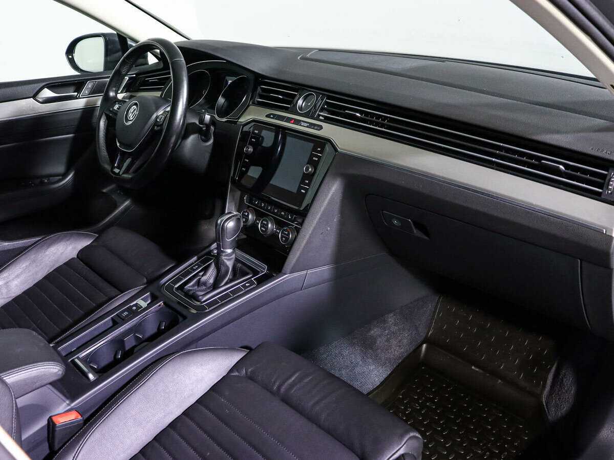 Купить Volkswagen Passat, 2017, 187 575 км.. Фото: #6