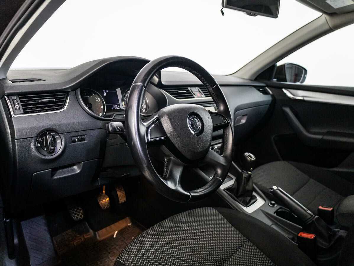 Купить Skoda Octavia, 2014, 277 979 км.. Фото: #9