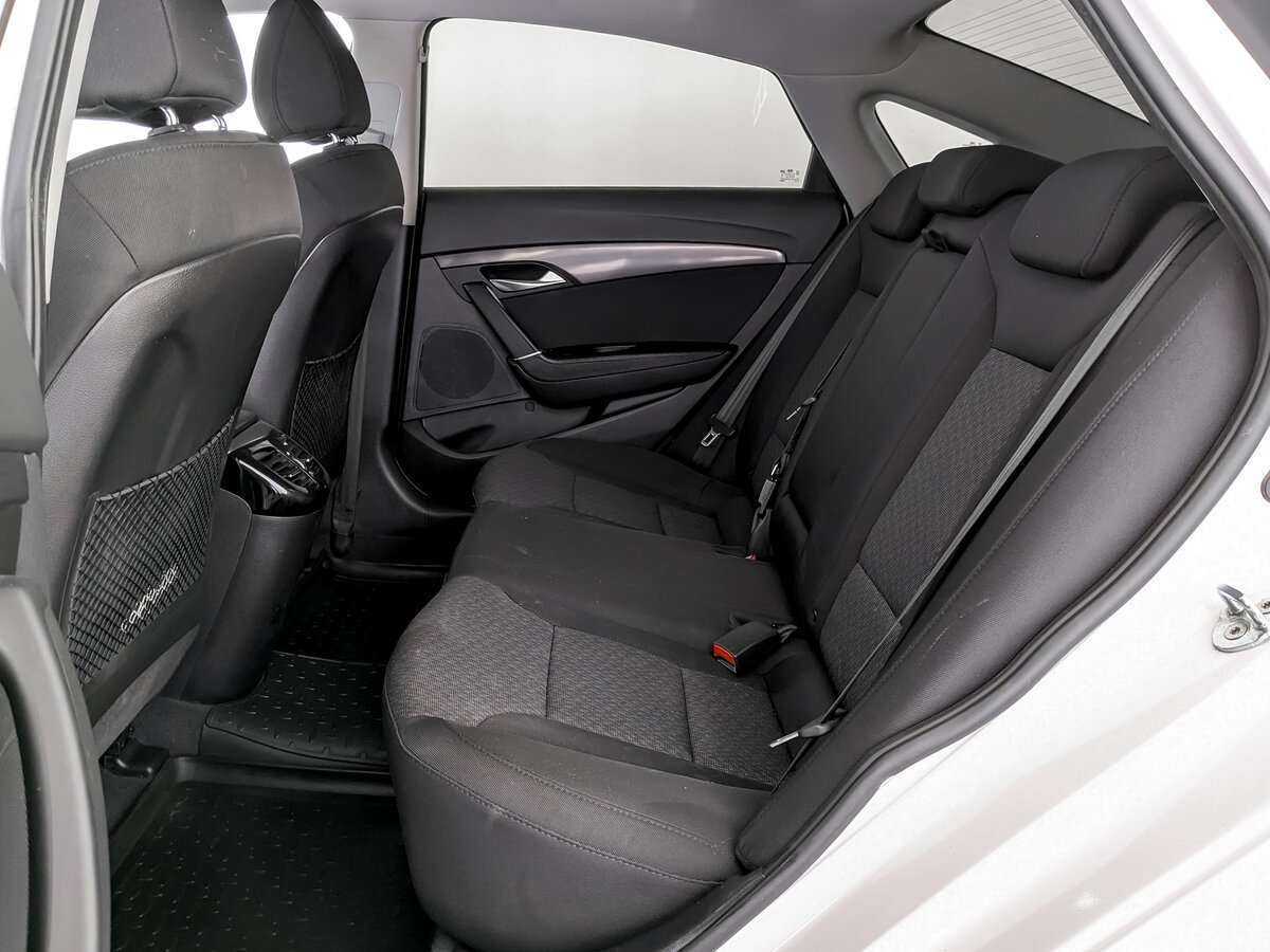 Купить Hyundai i40, 2016, 101 981 км.. Фото: #9