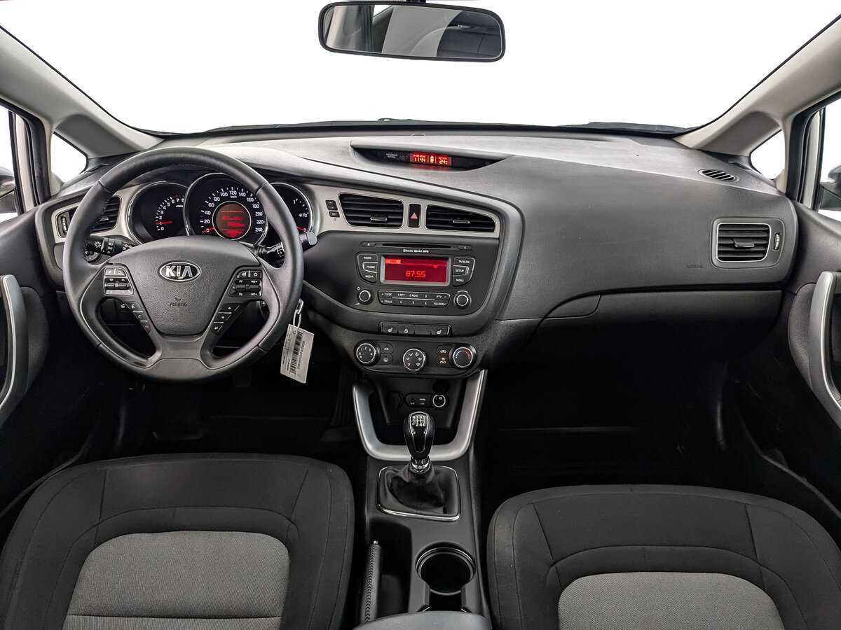 Купить Kia Ceed, 2015, 40 426 км.. Фото: #9
