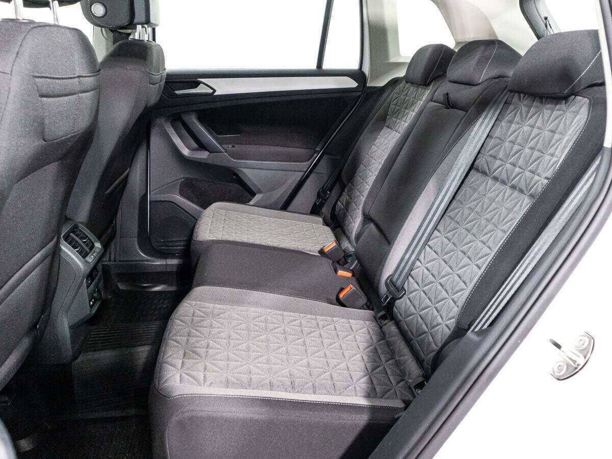 Купить Volkswagen Tiguan, 2021, 69 113 км.. Фото: #9
